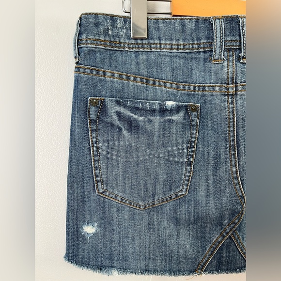 Women’s Billabong MiniLow Rise Denim Distressed Skirt - Picture 12 of 15